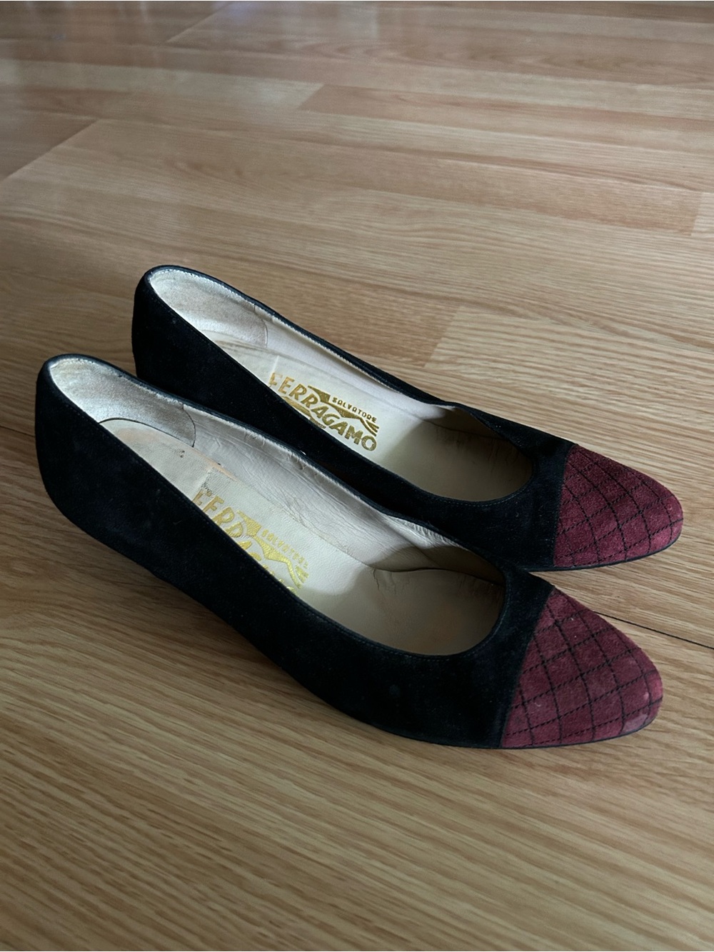 Vintage Salvatore Ferragamo Suede Two Tone Kitten Heels Size 6.5